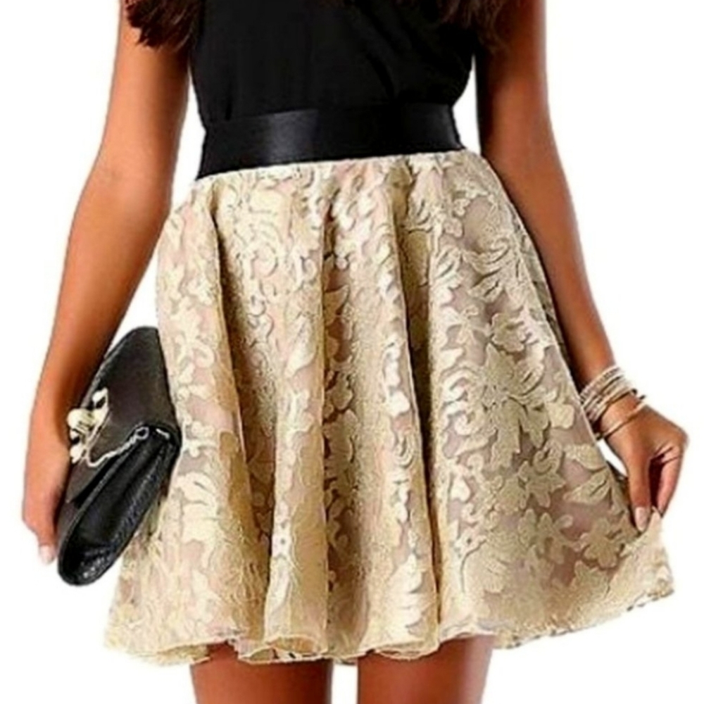 NWT ☆ Bebe Gold Tuile Circle Mini Skirt XXS